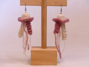 Boucles d'oreilles méduse blanche
